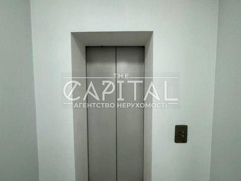 комерційна за адресою Казарменна вул. (Григорія Андрющенка), 4