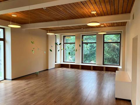 комерційна за адресою Почайнинська вул., 44-А