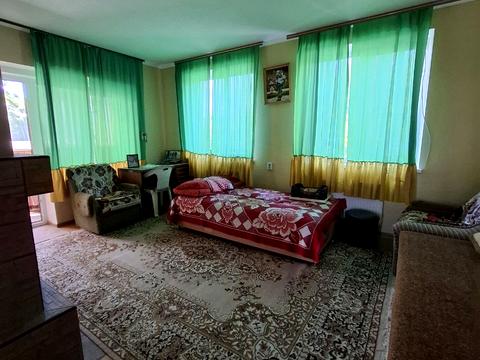 будинок за адресою Центральна вул., 1