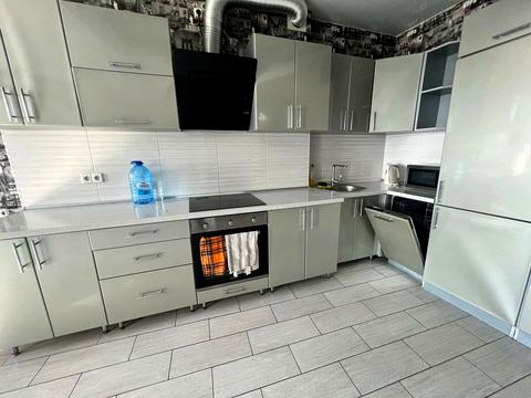квартира за адресою Академіка Глушкова просп., 9-В