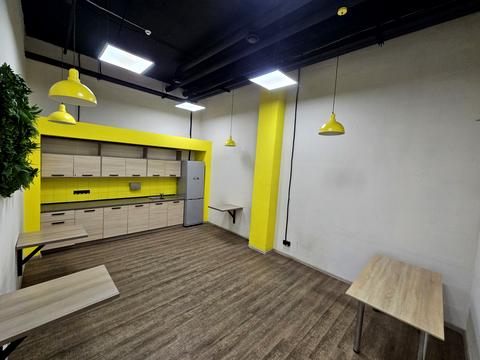 комерційна за адресою Борщагівська вул., 154