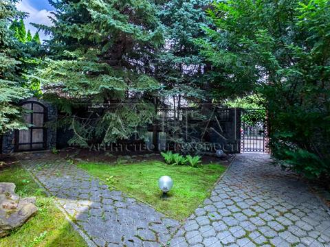 дом по адресу Столичне Шосе