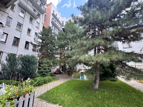 квартира за адресою Оленівська вул., 10