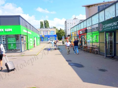 комерційна за адресою Нескорених вул., 24