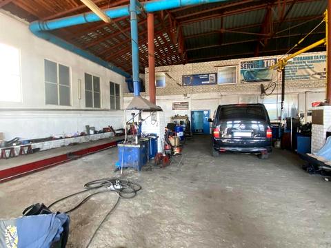комерційна за адресою Автомобільна вул., 8А