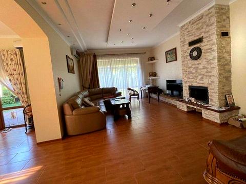 будинок за адресою Весняна вул.