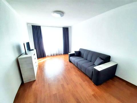 квартира за адресою Софії Русової вул., 7