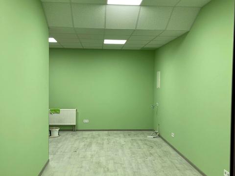 комерційна за адресою Центральна вул., 21-А