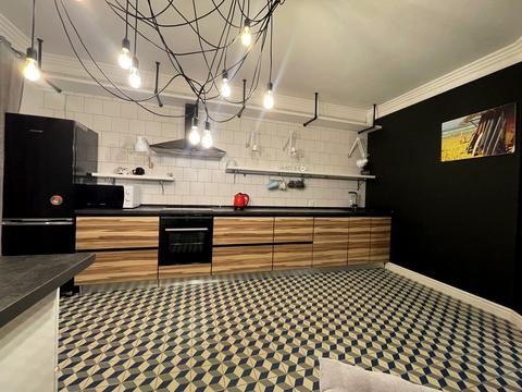 квартира за адресою Анни Ахматової вул., 45