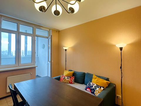 квартира за адресою Воскресенська вул., 12-В