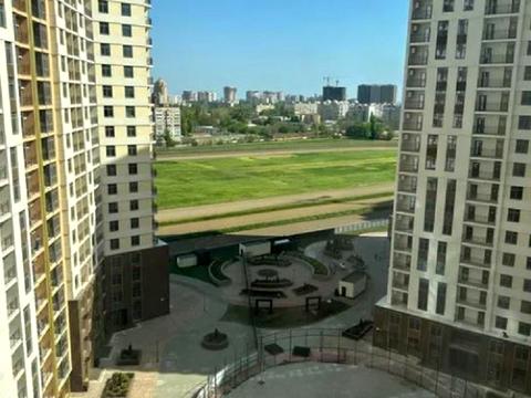 квартира за адресою Краснова вул., 6