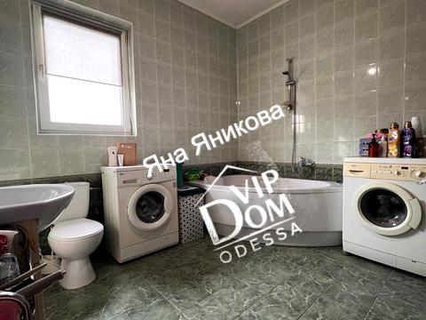 дом по адресу Небесной Сотни просп. (Маршала Жукова)