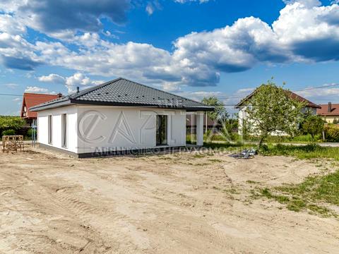 будинок за адресою Небесної Сотні вул. (Паризької Комуни)