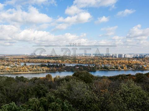 комерційна за адресою Михайла Грушевського вул., 9б