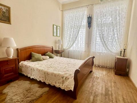 квартира за адресою Богдана Хмельницького вул., 84