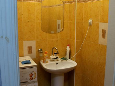 коммерческая по адресу Николая Амосова ул., 4