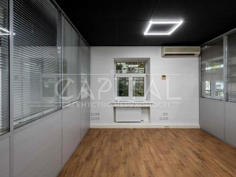 комерційна за адресою Кловський узвіз, 7a