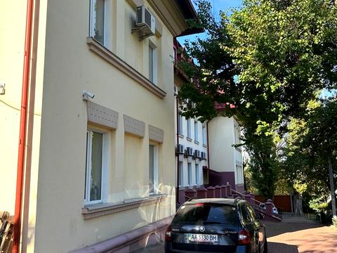 комерційна за адресою Стратегічне шосе (Науки), 16