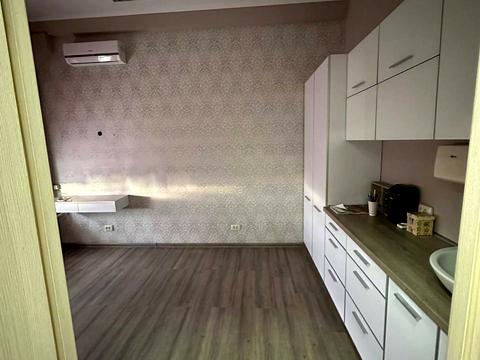 комерційна за адресою Науки просп. (Леніна), 38