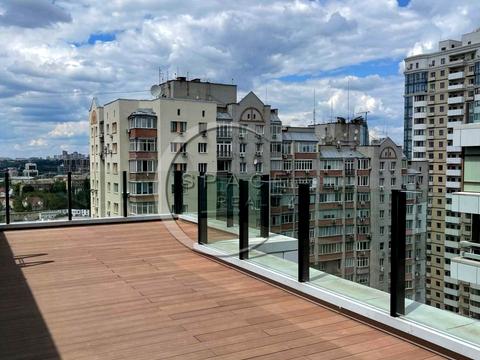 комерційна за адресою Андрія Верхогляда вул. (Михайла Драгомирова), 14