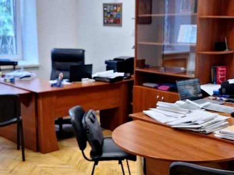 комерційна за адресою Білоруська вул., 30