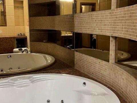 квартира за адресою Миколи Бажана просп., 1-М