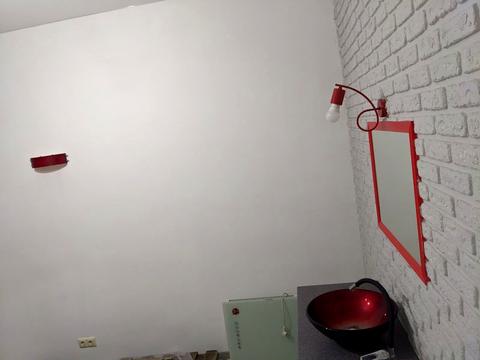 комерційна за адресою Кам'янецька вул., 118