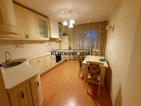 квартира за адресою Київ, Срібнокільська вул., 1