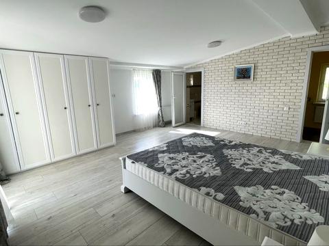 дом по адресу с. Рясное-русское, Брюховицька