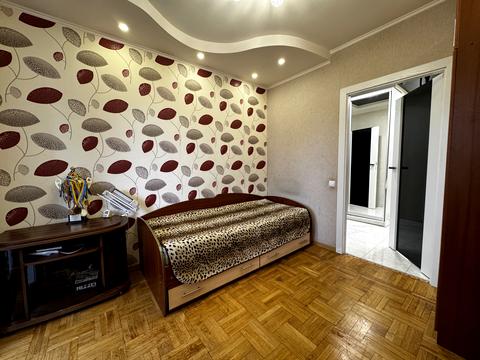 квартира за адресою Академіка Корольова вул., 80а