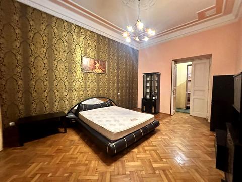 квартира по адресу Костомарова ул., 18