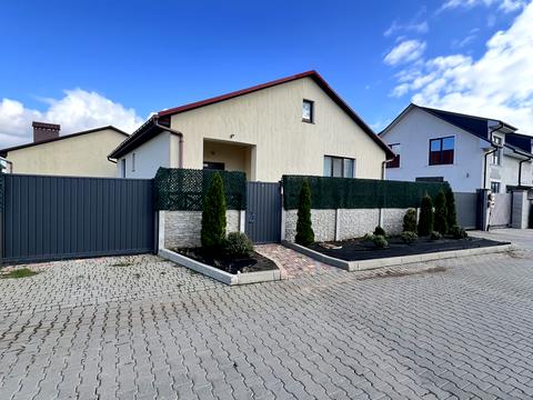 будинок за адресою смт. Таїрове, Первокольорова, 45