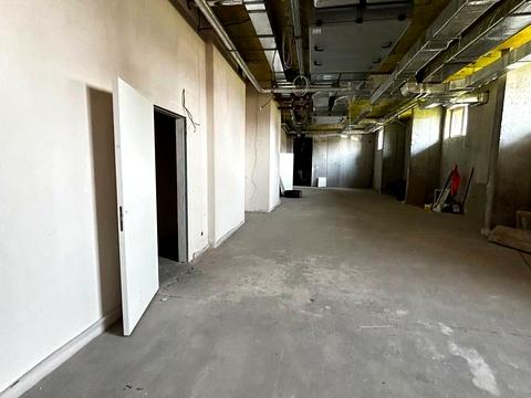 комерційна за адресою Метрологічна вул., 111