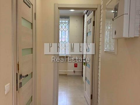 комерційна за адресою Миколи Міхновського бульв. (Дружби Народів), 32