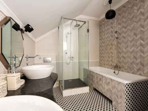 дом по адресу Дніпровська, 32