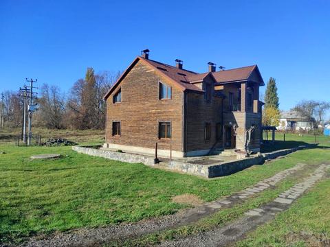 комерційна за адресою Комарова, 25