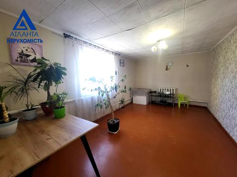 будинок за адресою с. Струмівка, Сільська вул., 72