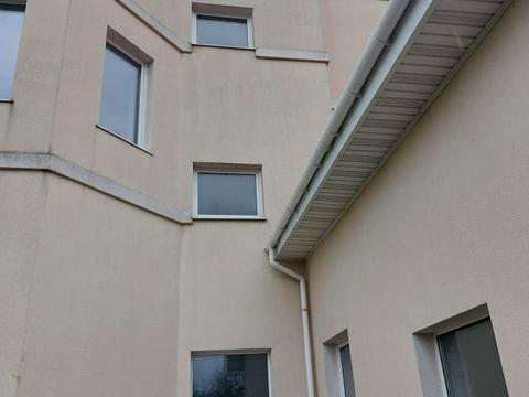 комерційна за адресою Перемоги вул., 7
