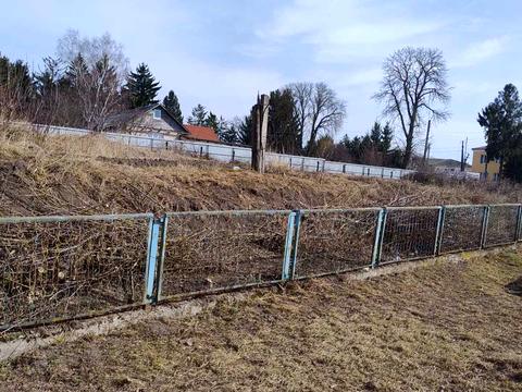 ділянка за адресою с. Новоставці, Центральна, 72