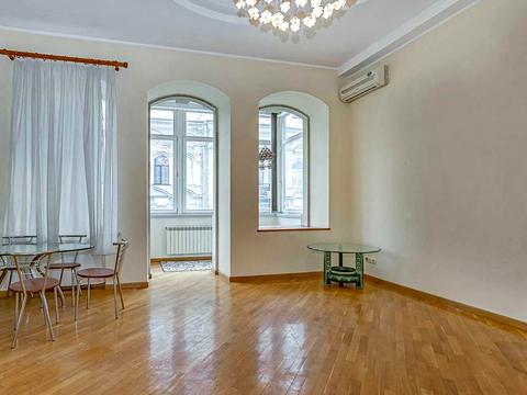 квартира за адресою Михайлівська вул., 19