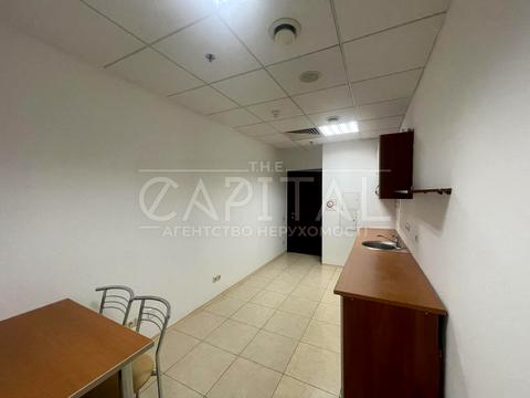 комерційна за адресою Богдана Хмельницького вул., 52