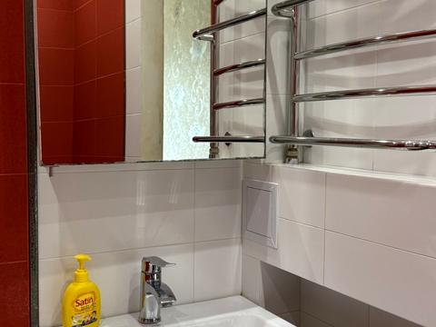 квартира за адресою Космонавтів вул., 130а