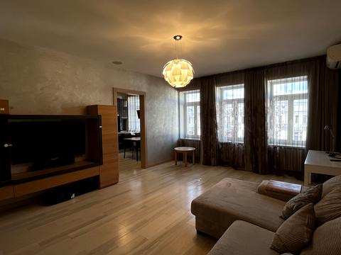 квартира за адресою Академіка Богомольця вул., 7/14