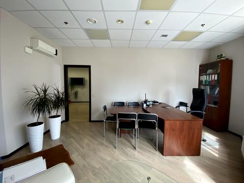 комерційна за адресою Дніпровська набережна вул., 26-Ж