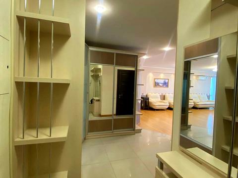 квартира за адресою Дніпровська набережна вул., 1-А