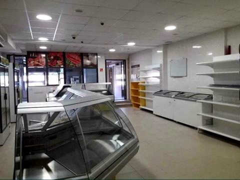 комерційна за адресою Незалежності вул., 8г