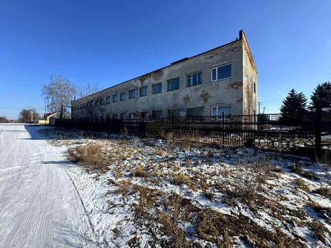 комерційна за адресою Шкільна вул., 1