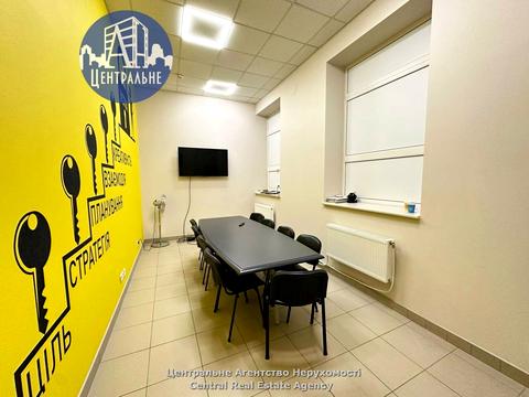 комерційна за адресою Нагірна вул., 7