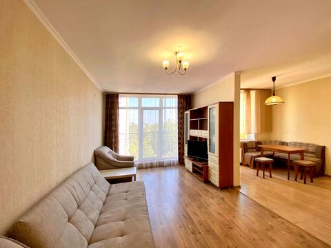 квартира за адресою Івана Крамського вул., 9