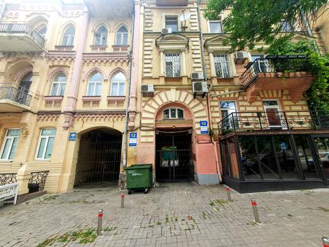 комерційна за адресою Симона Петлюри вул. (Комінтерну), 12-А